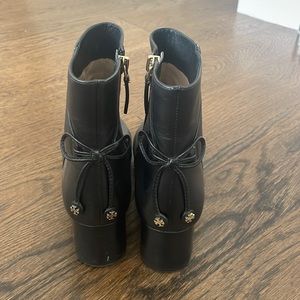 Tory Burch Leather Booties | Back Heel Accents | Black leather | Size 6